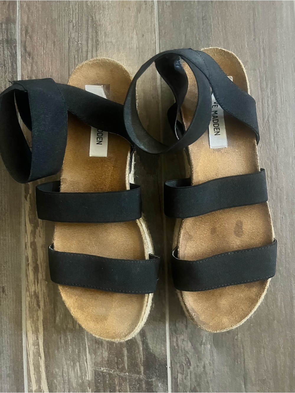 Steve Madden Black Triple-Strap Espadrille Sandals - size 8.
